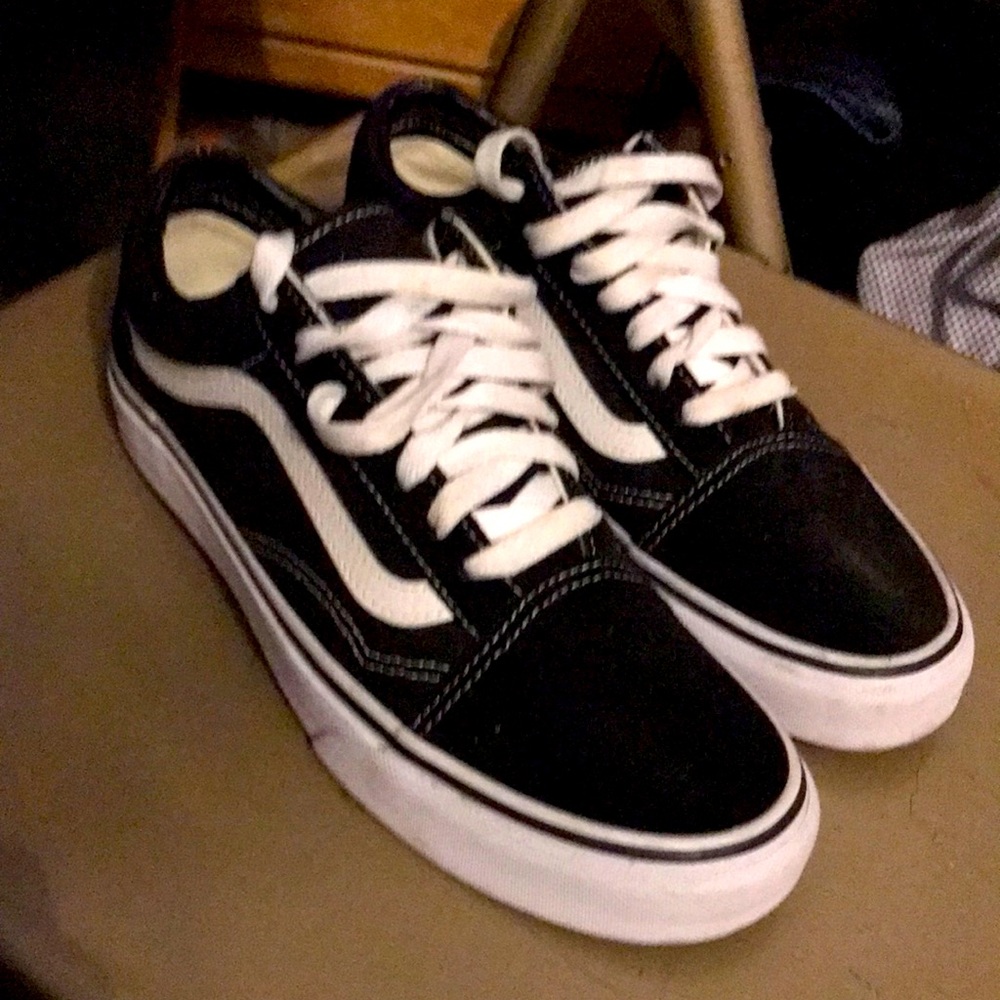 VANS 7.5 Womens never worn, black and white , with white laces